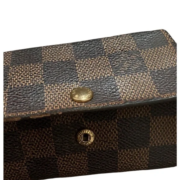 Louis Vuitton Damier Ebene 6 key holder